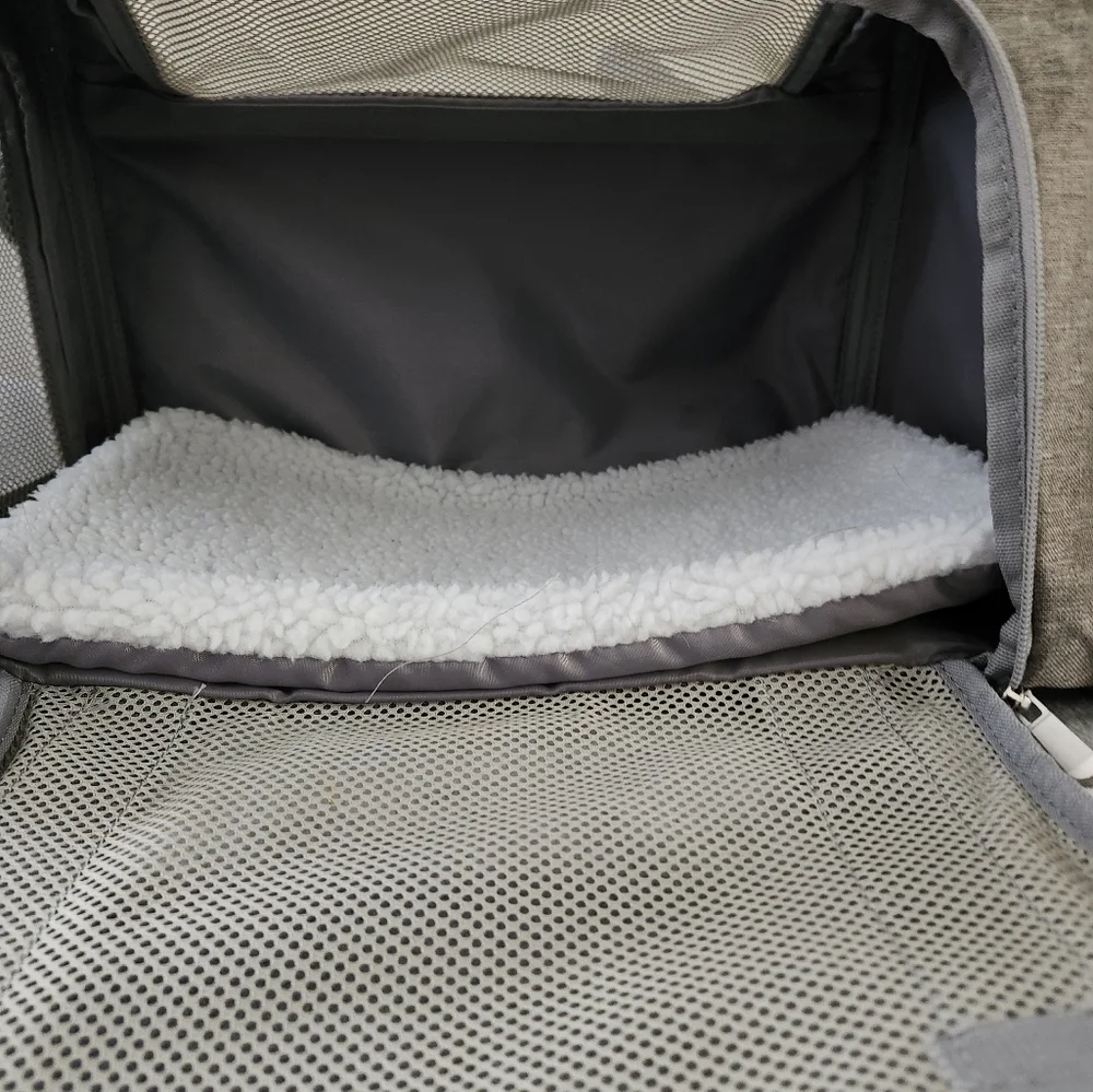Collapsible Pet Carrier w/ Adjustable Strap Color:Gray